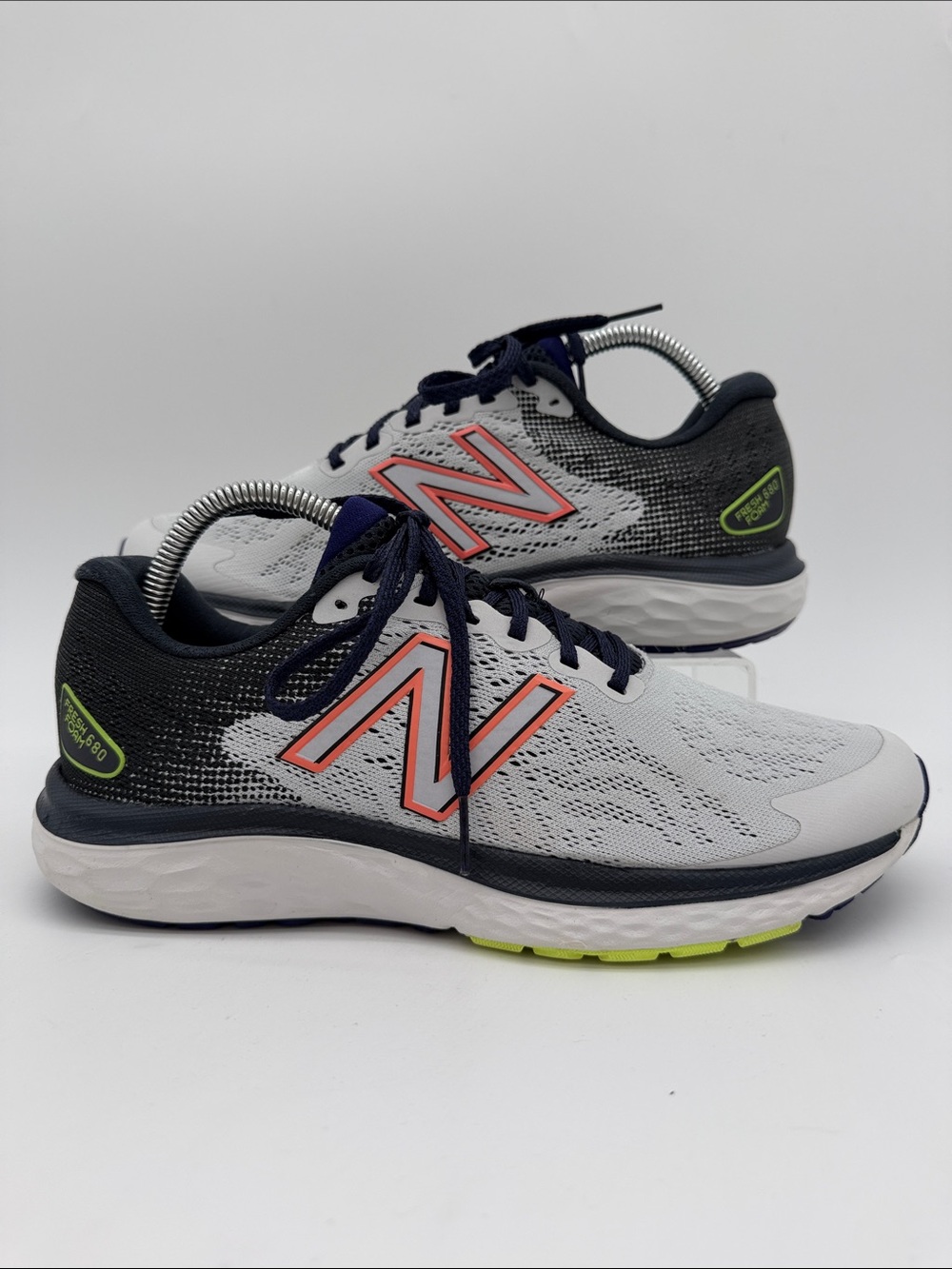 New Balance Fresh Foam 680 V7 Womens Size 8.5 White Running Walking Shoe Sneaker
